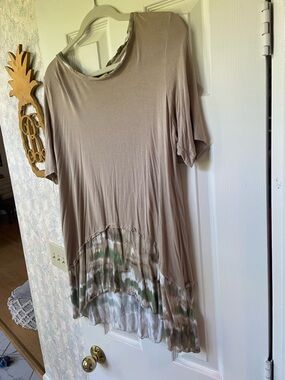 LOGO by Lori Goldstein Taupe Tunic with Olive & Cream Tie-Dye Hem